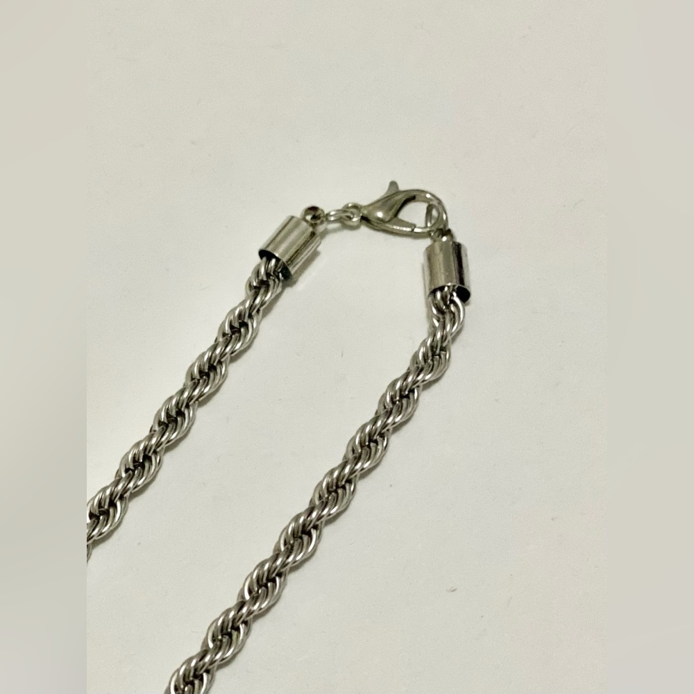 SHEIN Silver Coloured Rope Chain - Picture 2 of 2